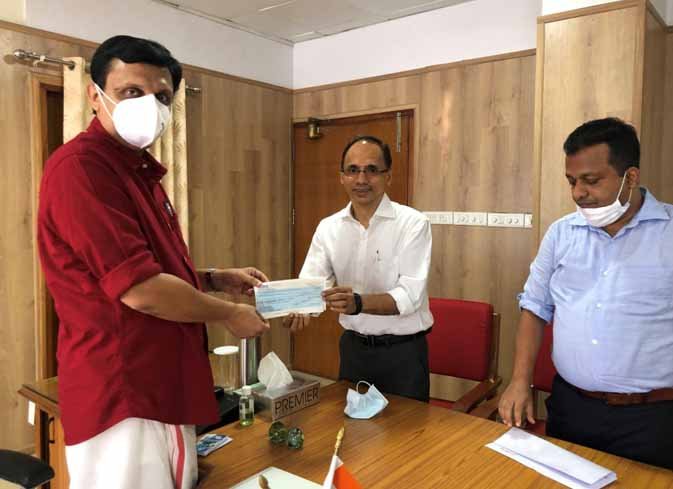 Walkaroo Group contributes to Kerala CM’s Distress Relief Fund