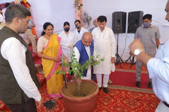 Union Agriculture Minister lays foundation stone of Plant Authority Building