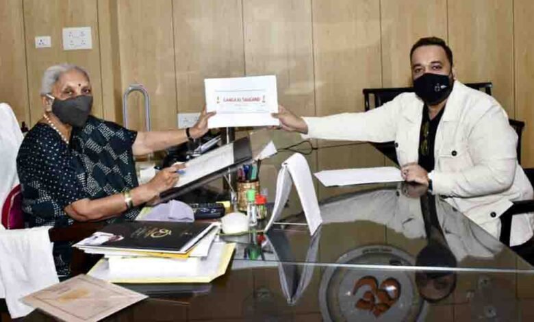 Renowned film Producer Ali Akbar Sultan Ahmed was called upon by Uttar Pradesh Governor to discuss the issues related to awareness of Ganga River